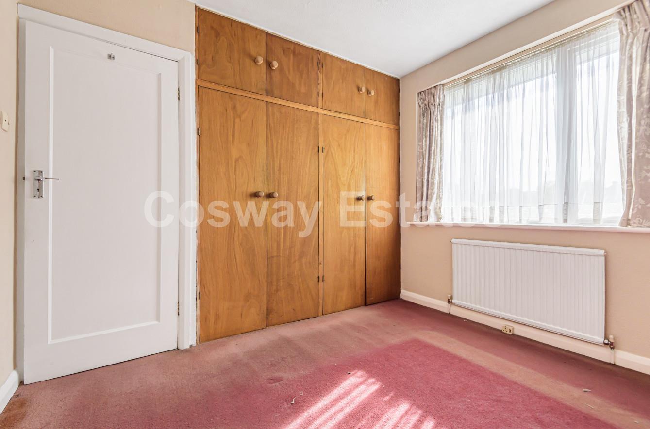 The Fairway, Mill Hill